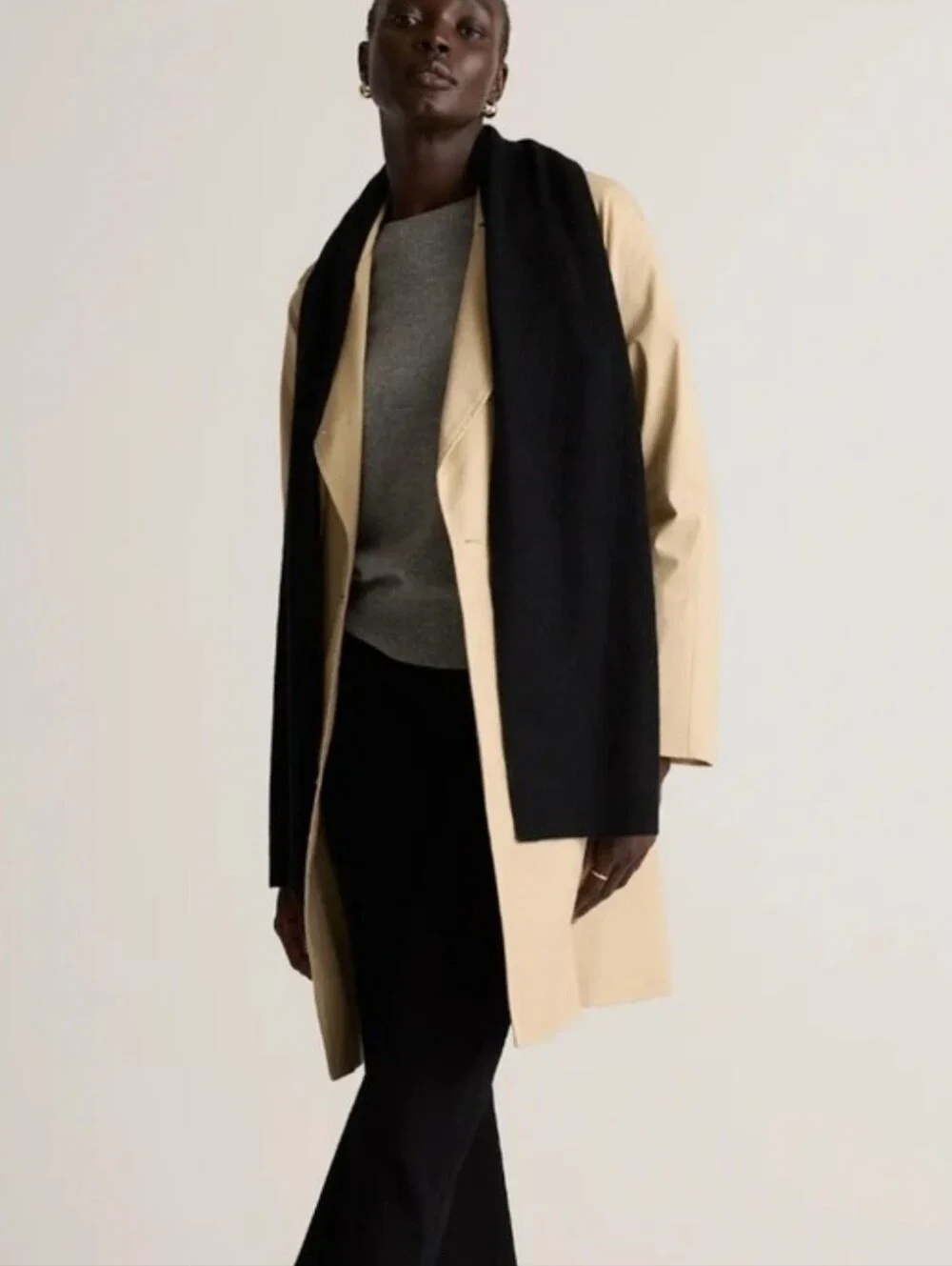 QUINCE MONGOLIAN CASHMERE SCARF IN BLACK
